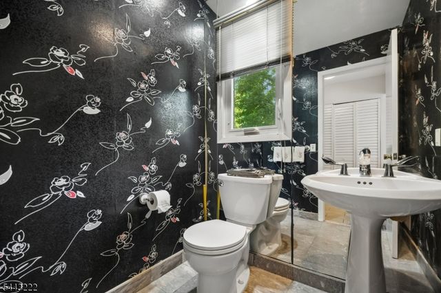 12 Arbor Ct, Livingston Twp., NJ 07039
