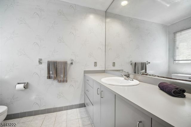 12 Arbor Ct, Livingston Twp., NJ 07039