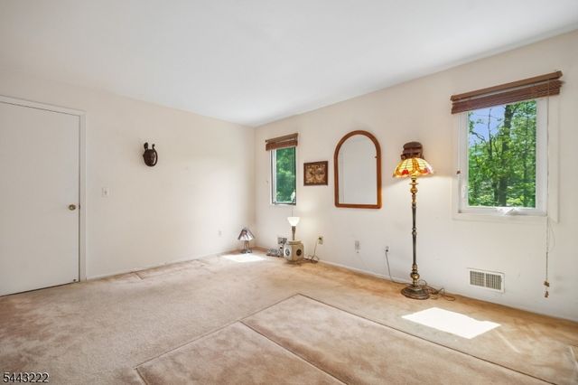 12 Arbor Ct, Livingston Twp., NJ 07039