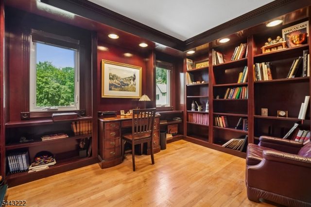 12 Arbor Ct, Livingston Twp., NJ 07039
