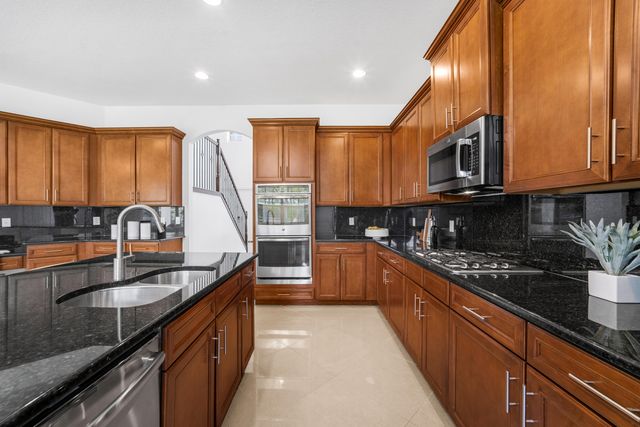 10111 EDGEWATER Court, Parkland, FL 33076