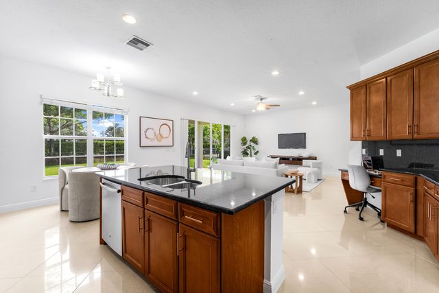 10111 EDGEWATER Court, Parkland, FL 33076