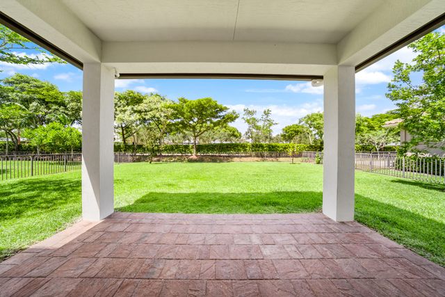 10111 EDGEWATER Court, Parkland, FL 33076