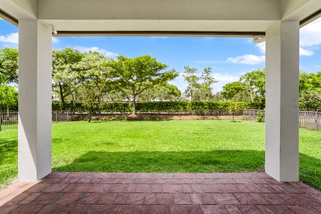 10111 EDGEWATER Court, Parkland, FL 33076