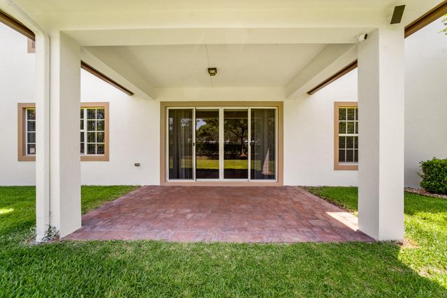 10111 EDGEWATER Court, Parkland, FL 33076