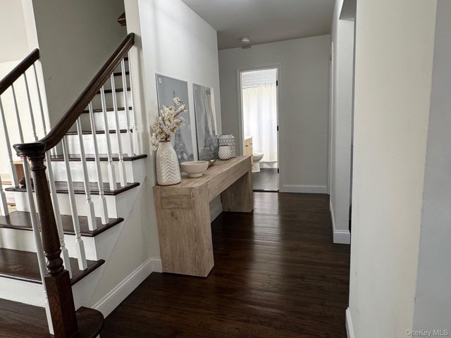 43 W Shore Road, Oakdale, NY 11769