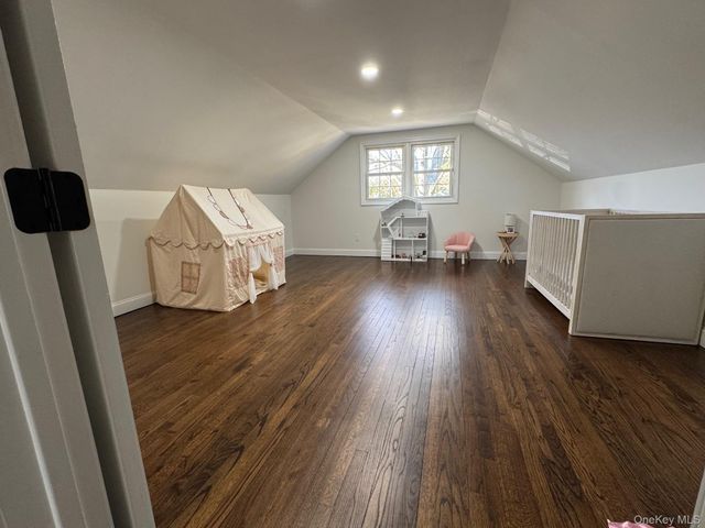 43 W Shore Road, Oakdale, NY 11769