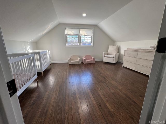 43 W Shore Road, Oakdale, NY 11769