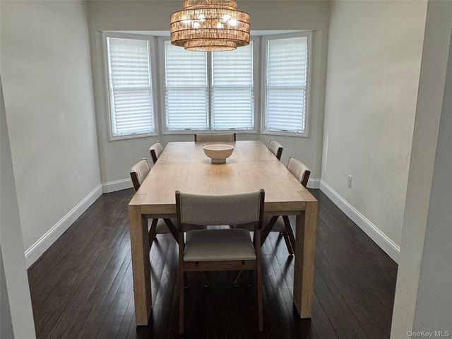 43 W Shore Road, Oakdale, NY 11769