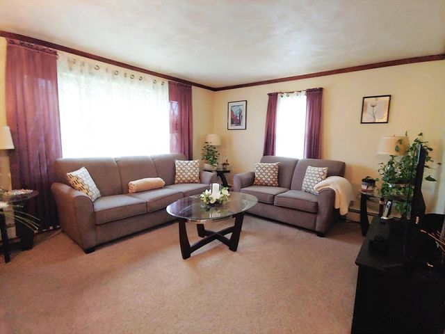 39 Elvira St, Bellingham, MA 02019