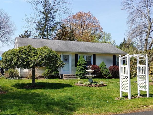 39 Elvira St, Bellingham, MA 02019