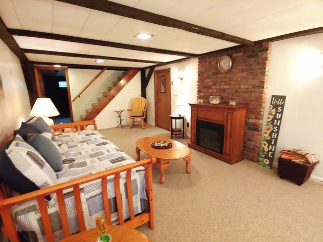 39 Elvira St, Bellingham, MA 02019