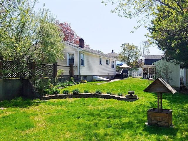 39 Elvira St, Bellingham, MA 02019