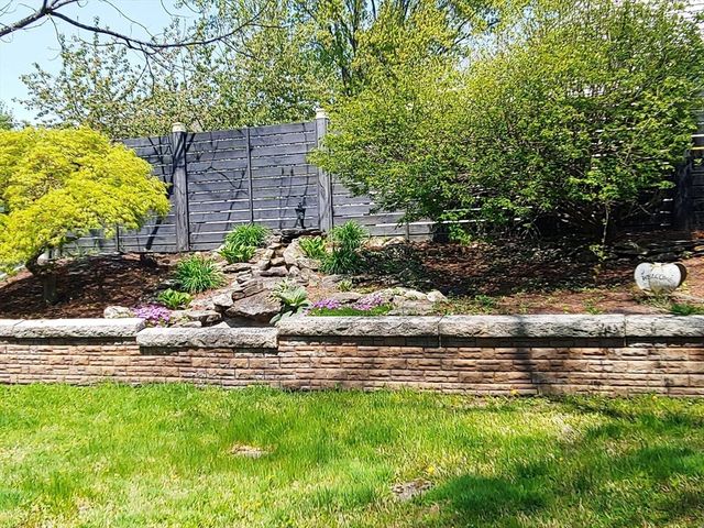 39 Elvira St, Bellingham, MA 02019
