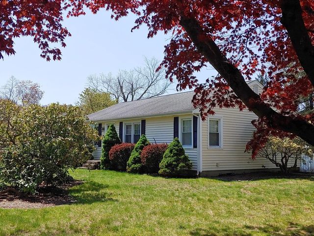 39 Elvira St, Bellingham, MA 02019