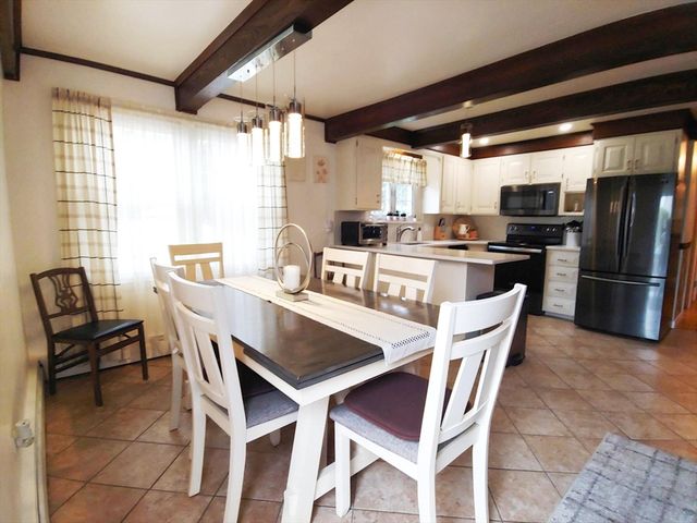 39 Elvira St, Bellingham, MA 02019