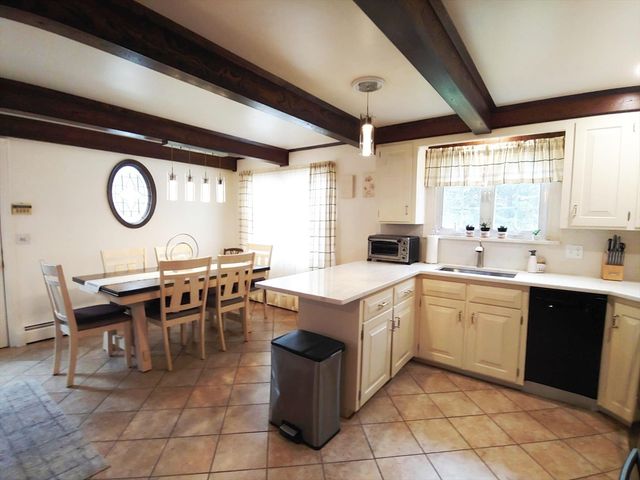 39 Elvira St, Bellingham, MA 02019