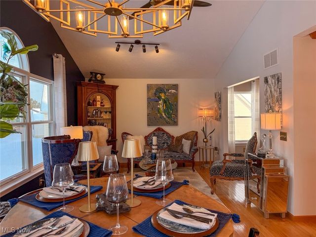 910 Devonwood Drive, Wadsworth, OH 44281