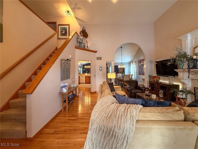 910 Devonwood Drive, Wadsworth, OH 44281