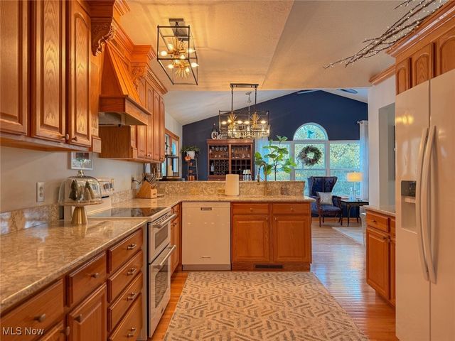 910 Devonwood Drive, Wadsworth, OH 44281