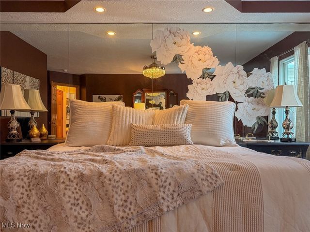 910 Devonwood Drive, Wadsworth, OH 44281