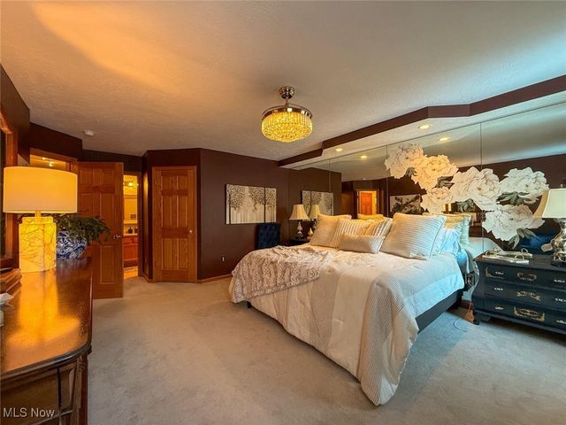 910 Devonwood Drive, Wadsworth, OH 44281