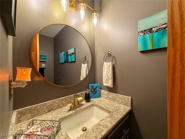 910 Devonwood Drive, Wadsworth, OH 44281