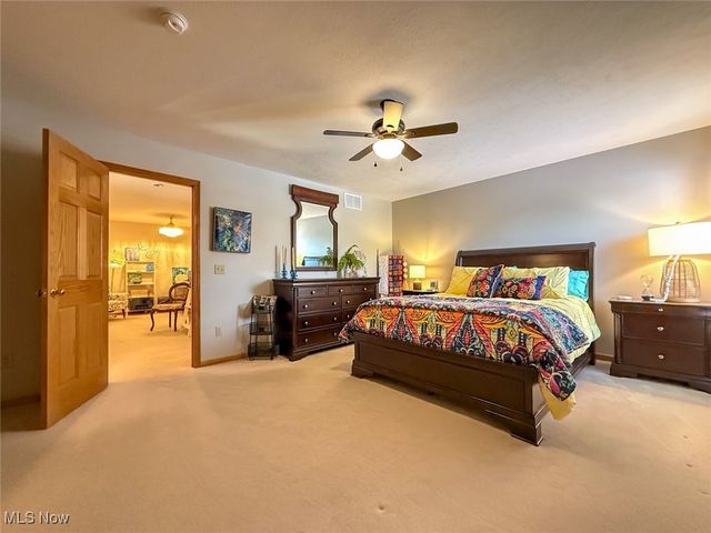 910 Devonwood Drive, Wadsworth, OH 44281