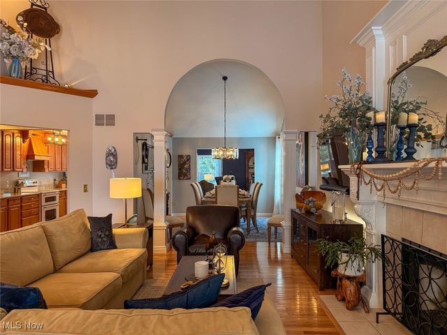 910 Devonwood Drive, Wadsworth, OH 44281