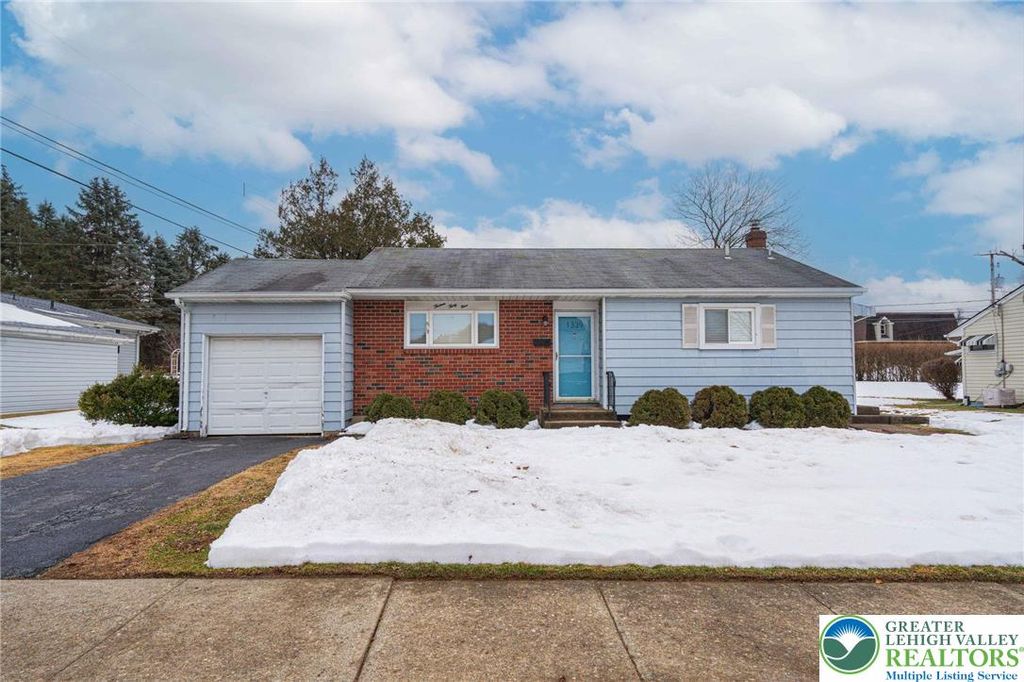 1339 Richard Avenue, Bethlehem City, PA 18018