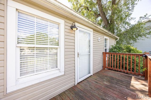 442 Pershing Avenue, Wood River, IL 62095