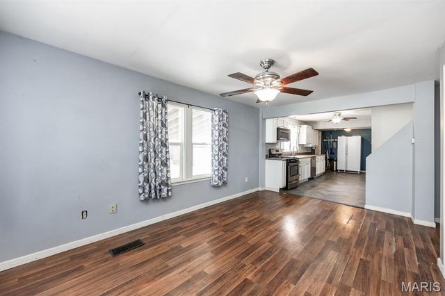 442 Pershing Avenue, Wood River, IL 62095