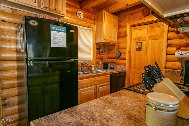 4112 Harvest Moon Road, Sevierville, TN 37862