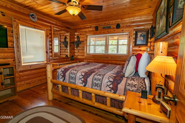 4112 Harvest Moon Road, Sevierville, TN 37862