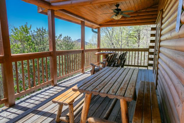 4112 Harvest Moon Road, Sevierville, TN 37862