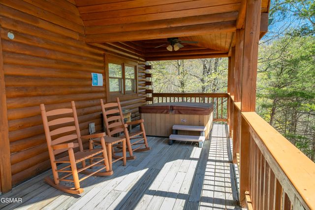 4112 Harvest Moon Road, Sevierville, TN 37862