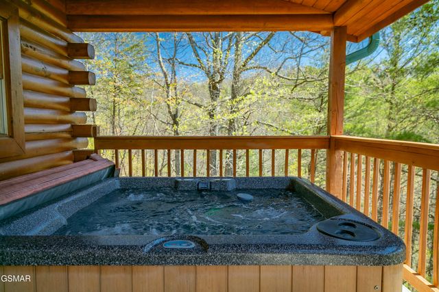 4112 Harvest Moon Road, Sevierville, TN 37862