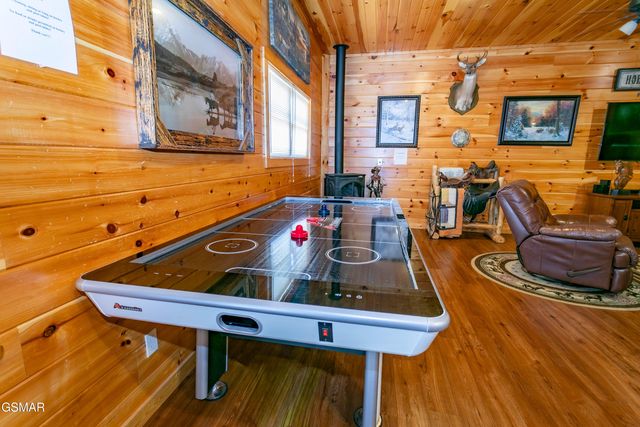 4112 Harvest Moon Road, Sevierville, TN 37862