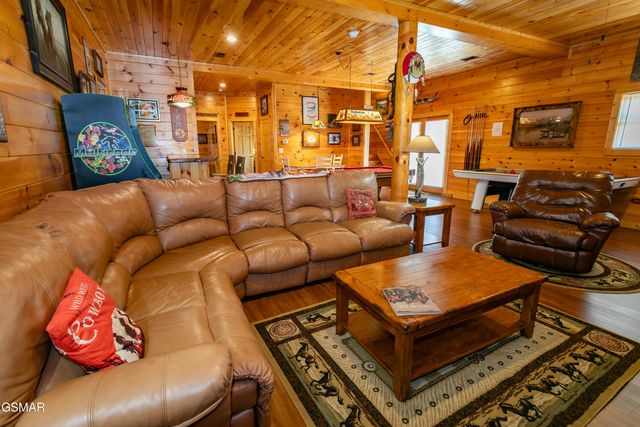 4112 Harvest Moon Road, Sevierville, TN 37862