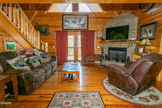 4112 Harvest Moon Road, Sevierville, TN 37862