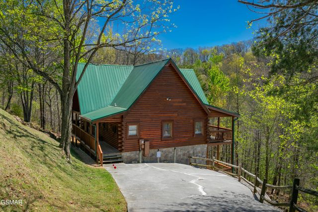 4112 Harvest Moon Road, Sevierville, TN 37862