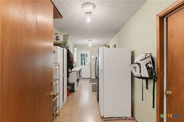 5032 S Santa Clara Road, Seguin, TX 78155