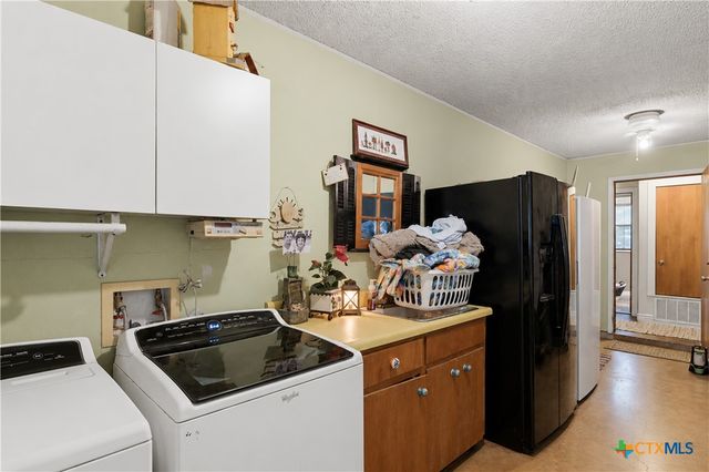 5032 S Santa Clara Road, Seguin, TX 78155