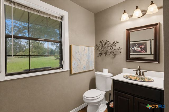 5032 S Santa Clara Road, Seguin, TX 78155