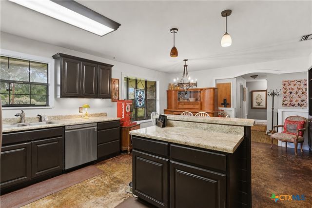 5032 S Santa Clara Road, Seguin, TX 78155
