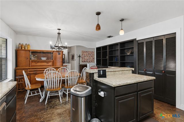 5032 S Santa Clara Road, Seguin, TX 78155