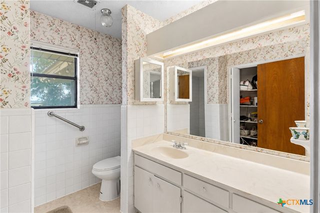 5032 S Santa Clara Road, Seguin, TX 78155
