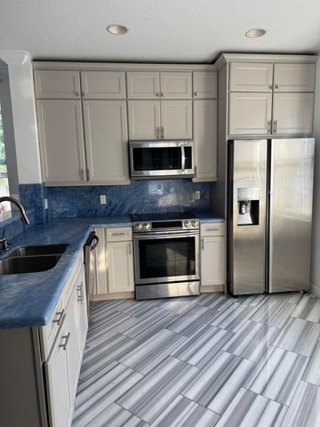 1241 Via De Fossi 1241, Boynton Beach, FL 33426