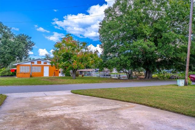 13524 COUNTRY CLUB DRIVE, Tavares, FL 32778