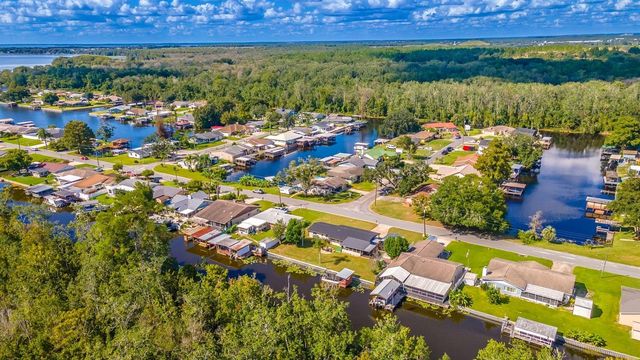 13524 COUNTRY CLUB DRIVE, Tavares, FL 32778